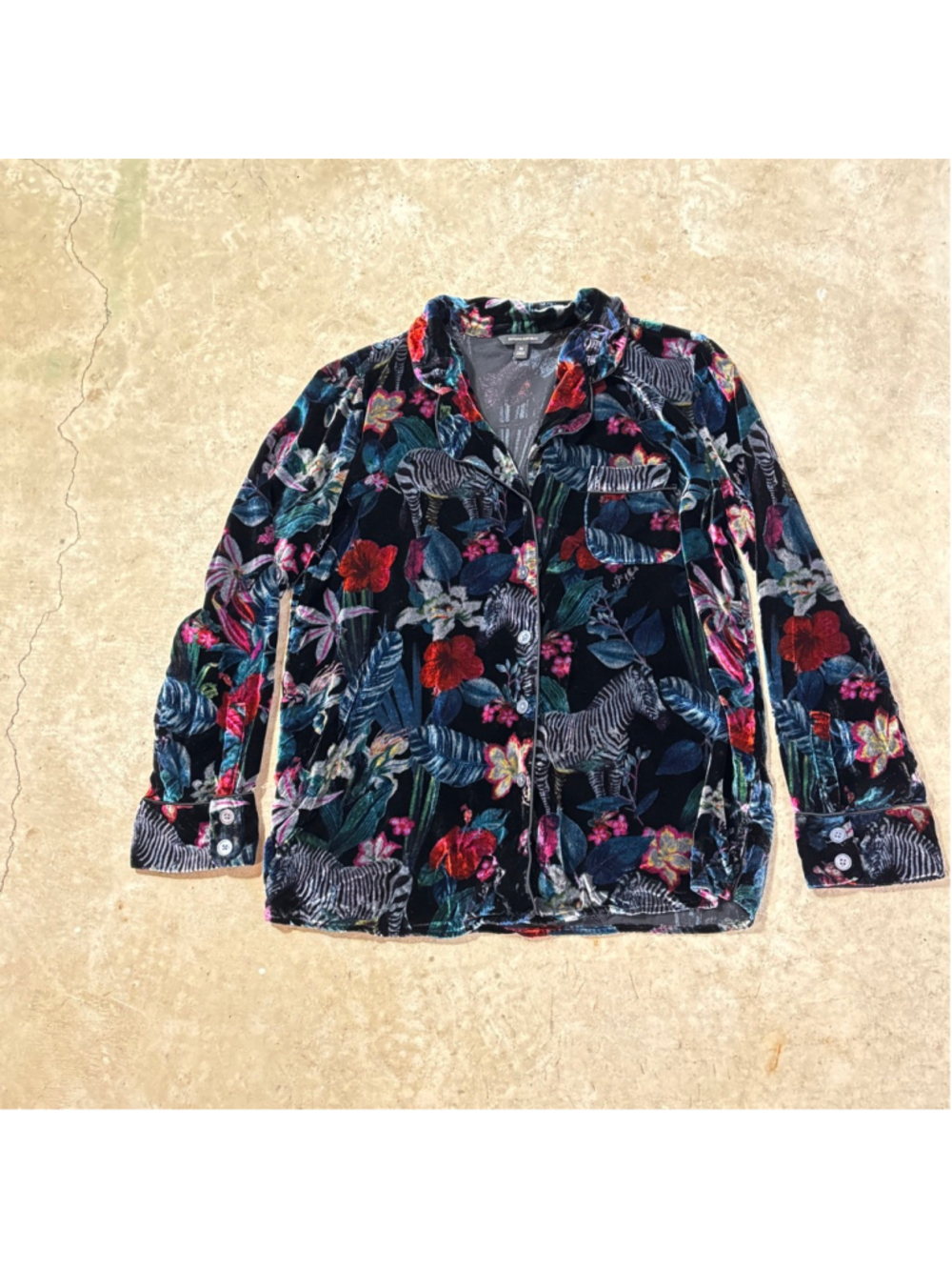 Banana Republic Velvet Zebra Floral Button-Up Shirt Women’s Medium Black Blue